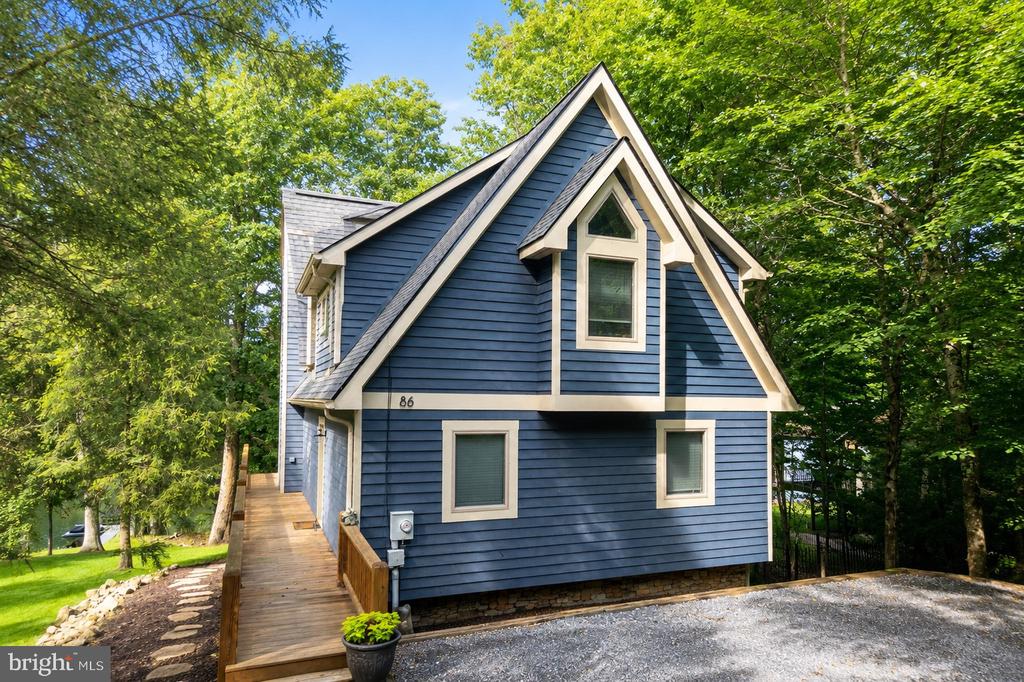 86 SHINGLE CAMP TERRACE