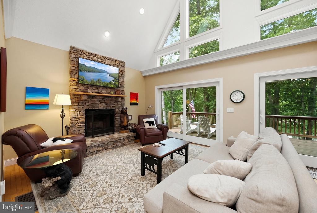 86 SHINGLE CAMP TERRACE