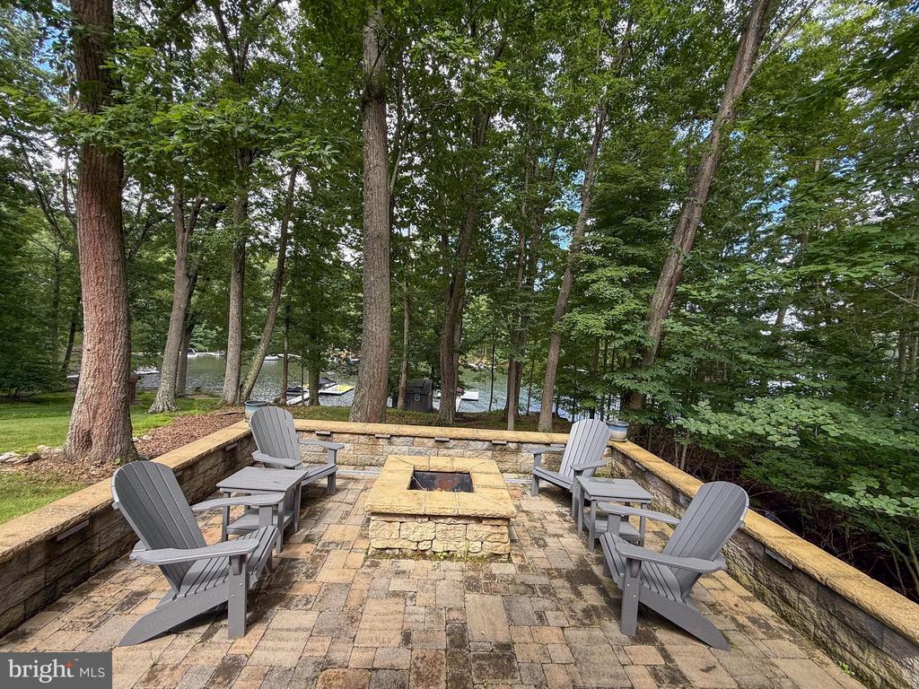 86 SHINGLE CAMP TERRACE