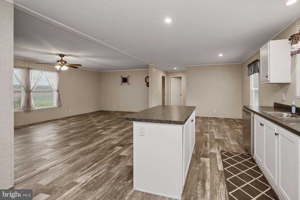 635 DENNETT ROAD