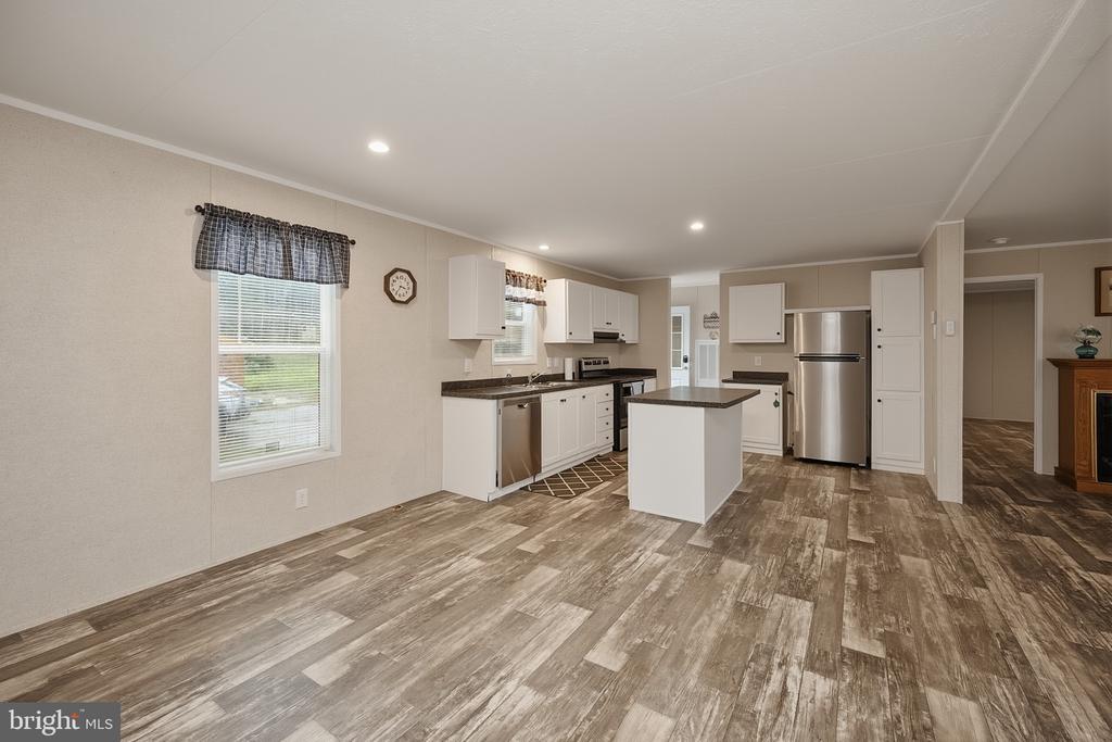 635 DENNETT ROAD