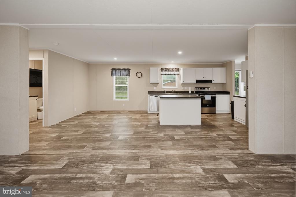 635 DENNETT ROAD