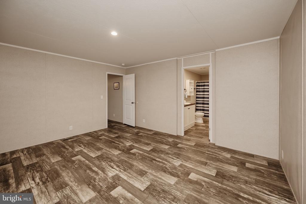 635 DENNETT ROAD