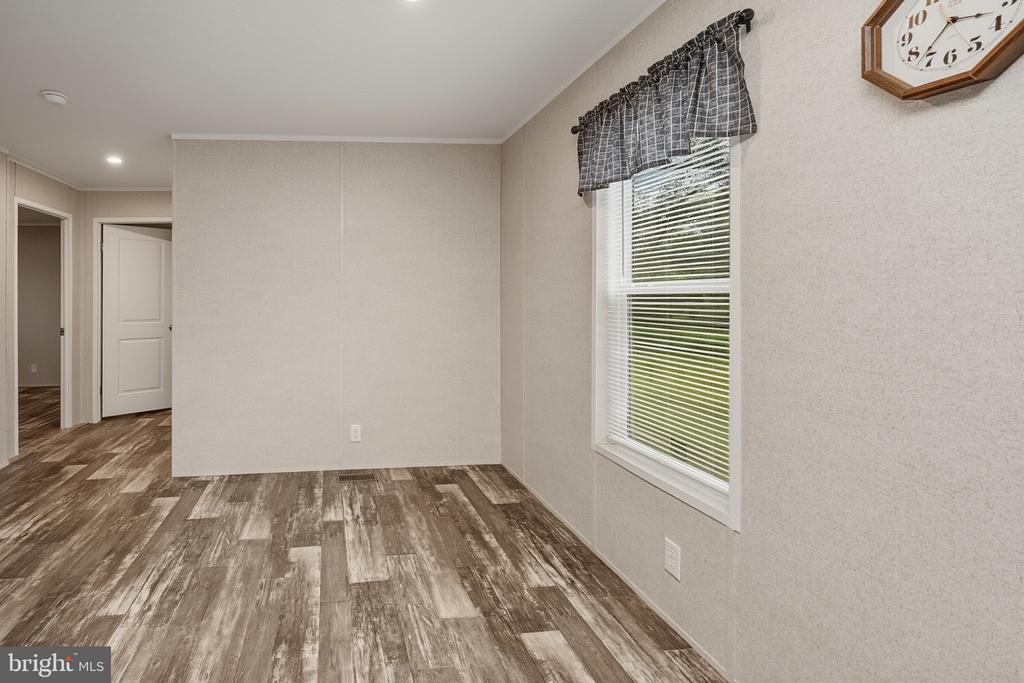 635 DENNETT ROAD