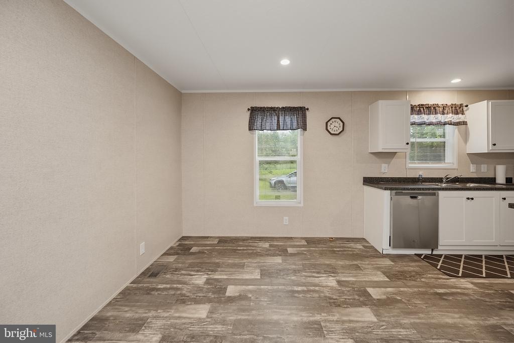 635 DENNETT ROAD