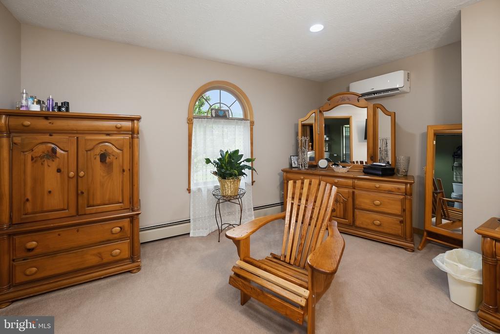6467 SANG RUN ROAD