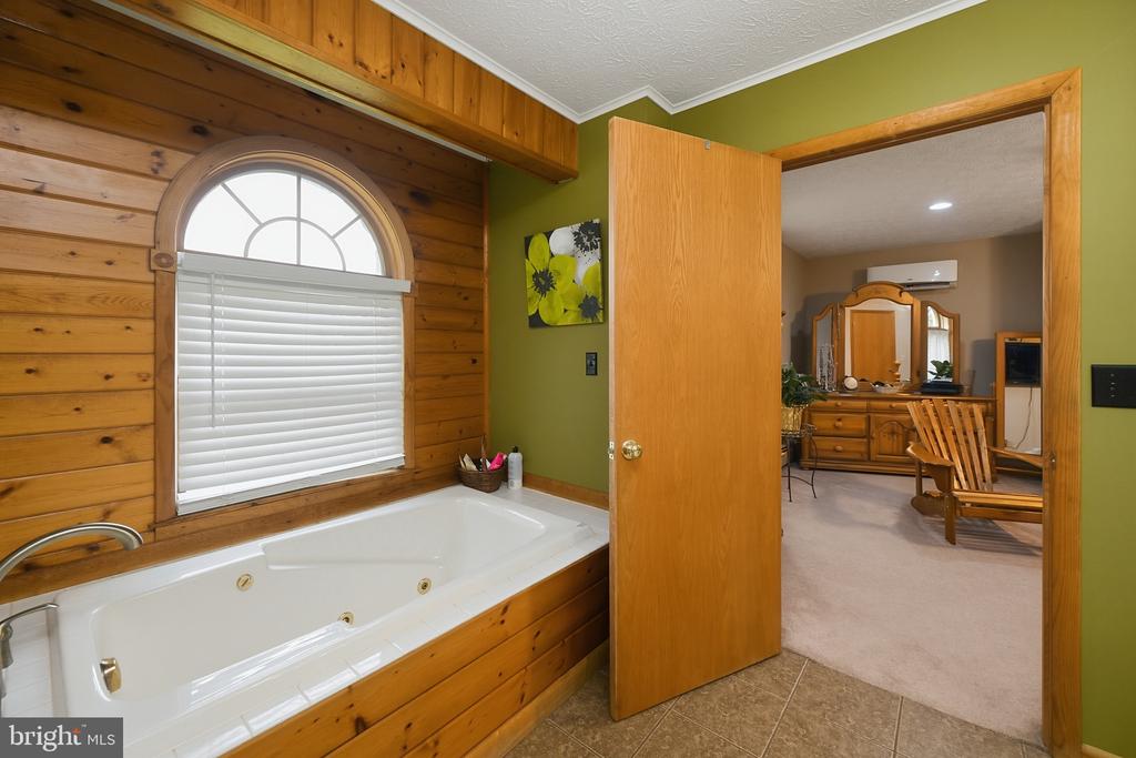 6467 SANG RUN ROAD