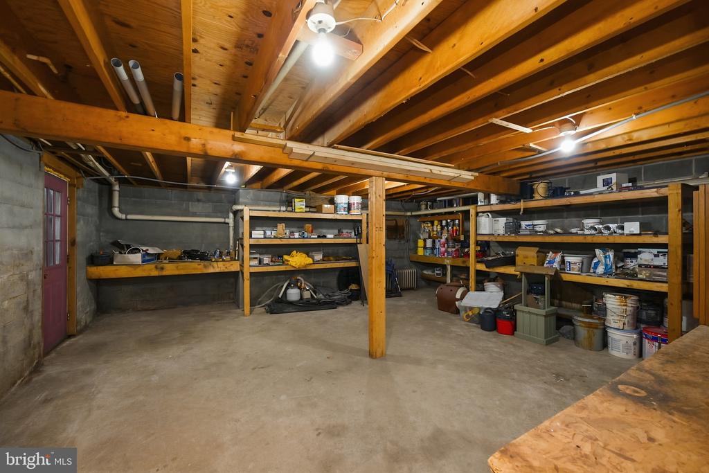6467 SANG RUN ROAD