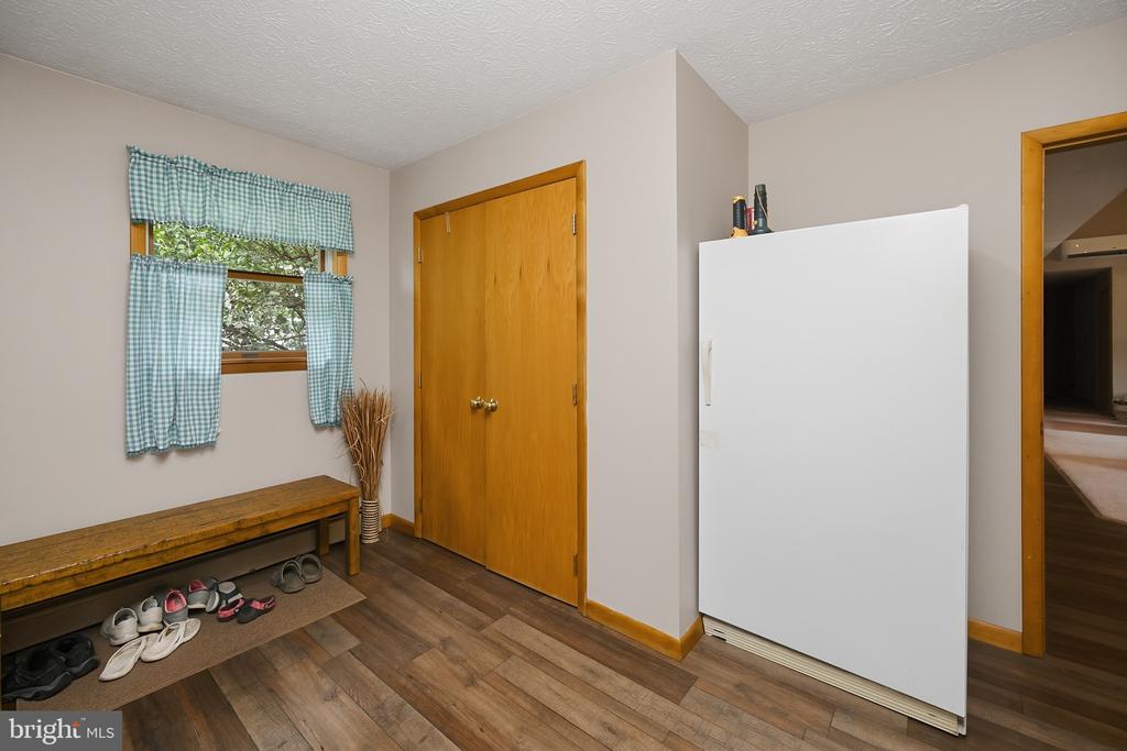 6467 SANG RUN ROAD