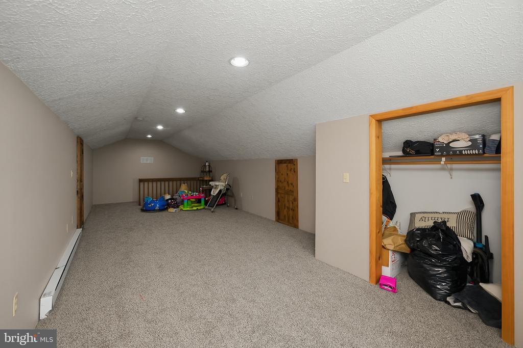 6467 SANG RUN ROAD