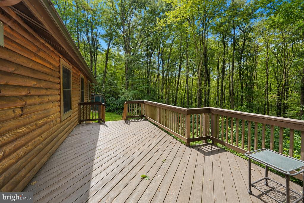 230 SPRINGHOUSE WAY