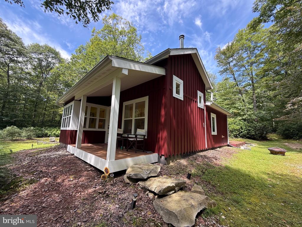252 RACOON DRIVE