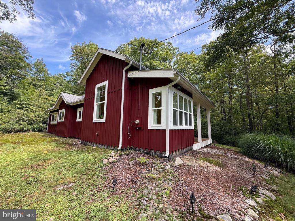 252 RACOON DRIVE