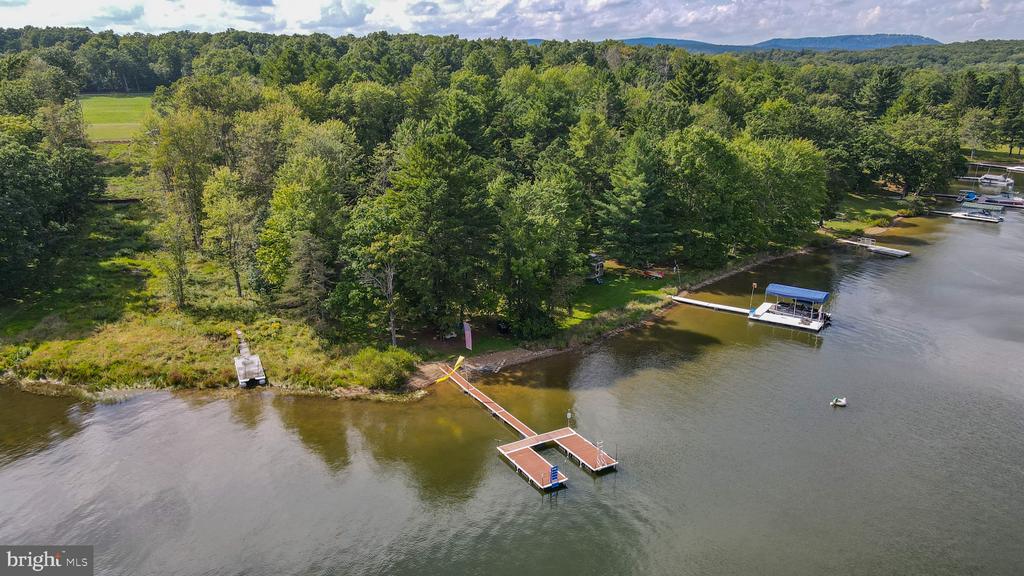 925 PINE TREE POINT ROAD