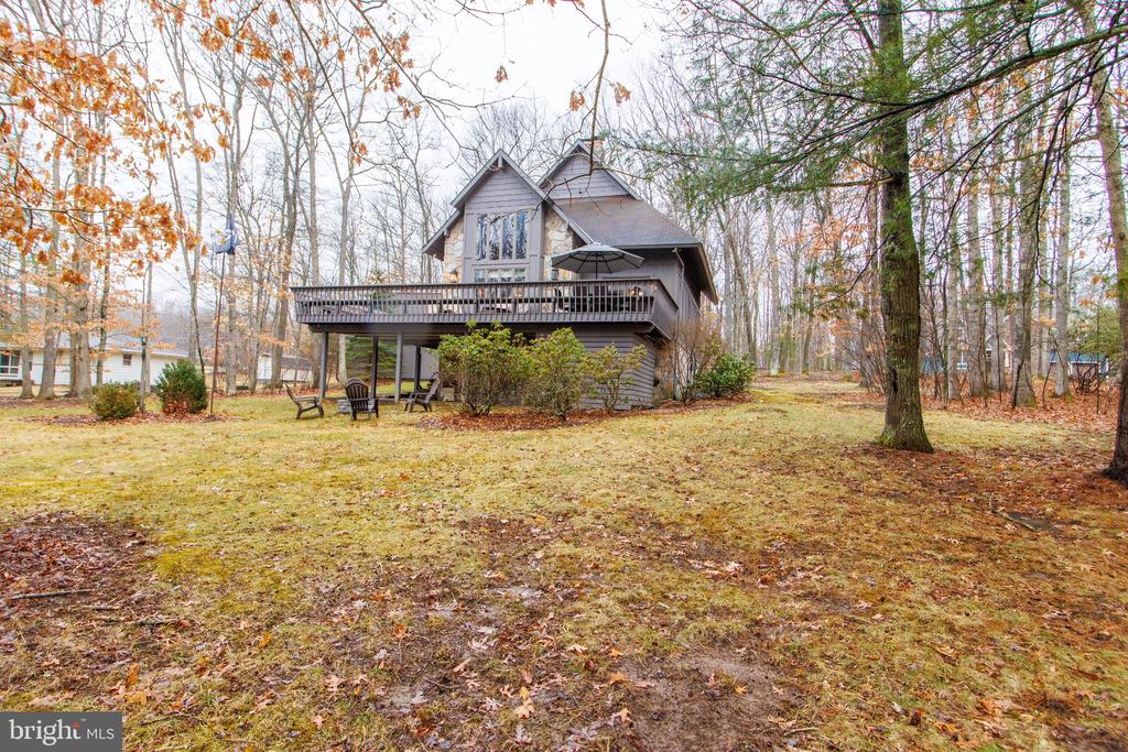 925 PINE TREE POINT ROAD