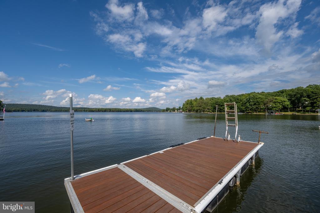 925 PINE TREE POINT ROAD