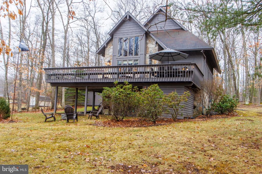 925 PINE TREE POINT ROAD