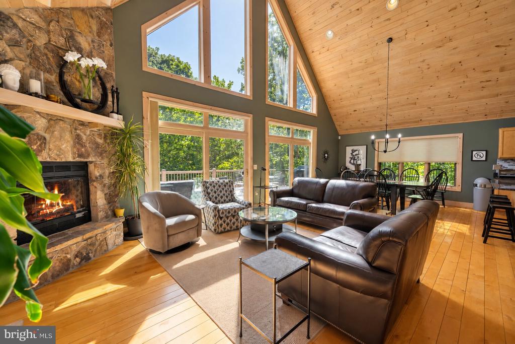431 MOUNTAINTOP ROAD