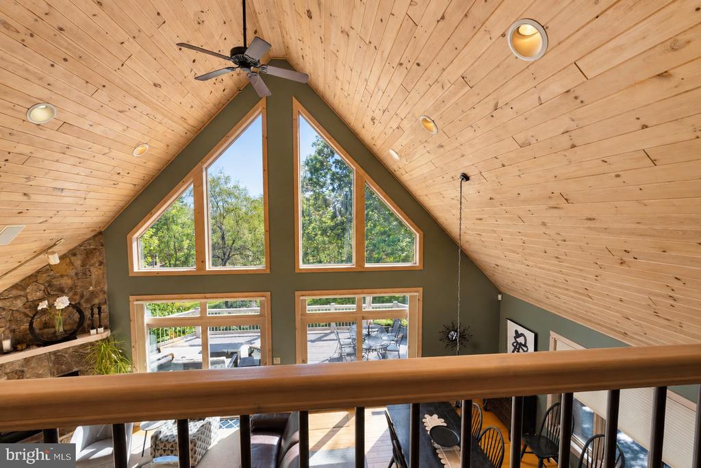431 MOUNTAINTOP ROAD