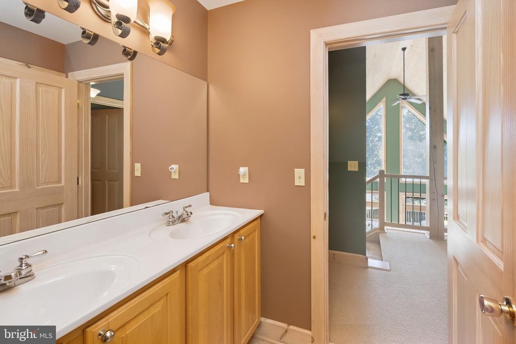 431 MOUNTAINTOP ROAD