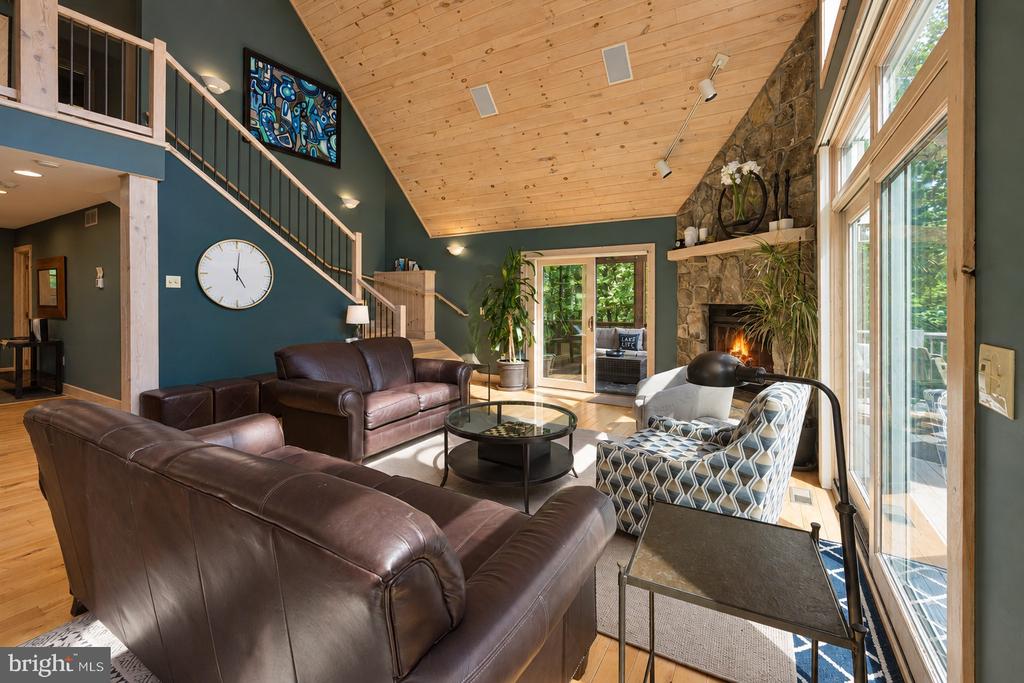 431 MOUNTAINTOP ROAD