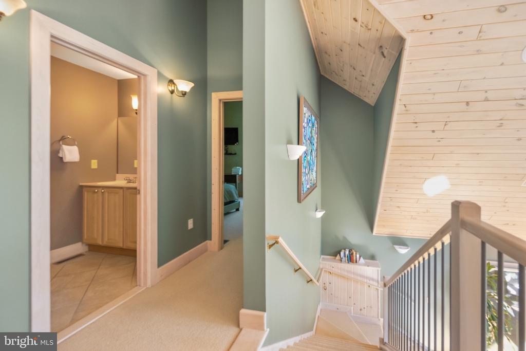 431 MOUNTAINTOP ROAD
