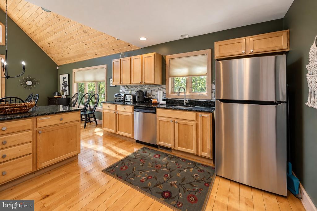 431 MOUNTAINTOP ROAD