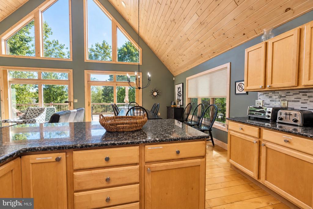 431 MOUNTAINTOP ROAD