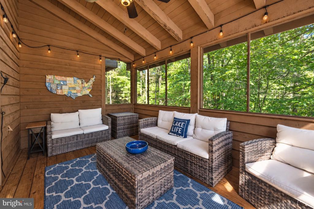 431 MOUNTAINTOP ROAD