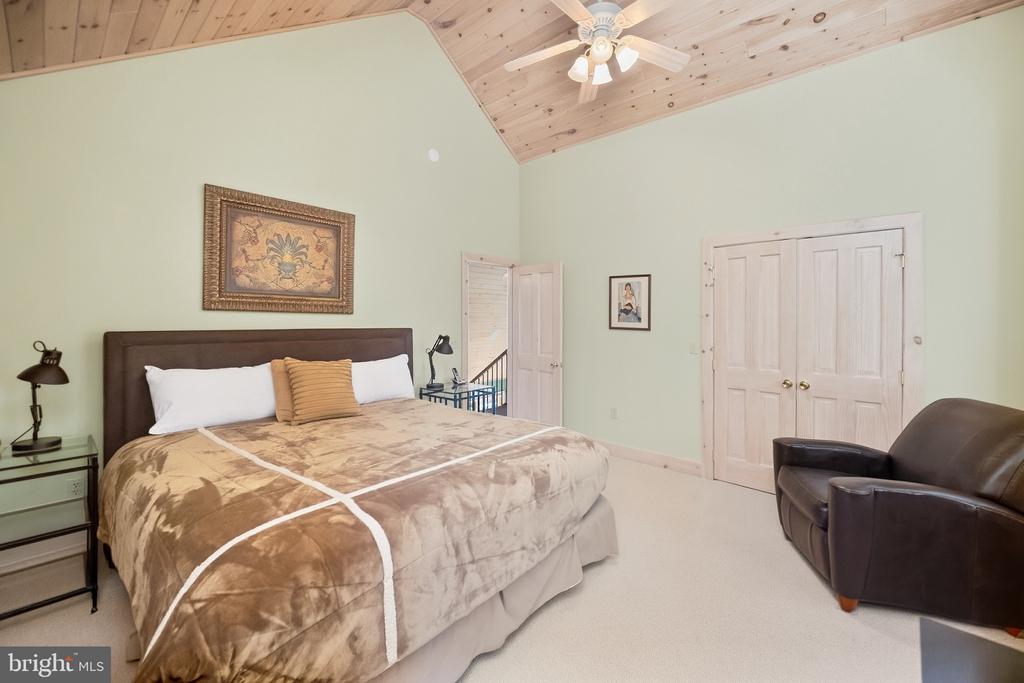 431 MOUNTAINTOP ROAD
