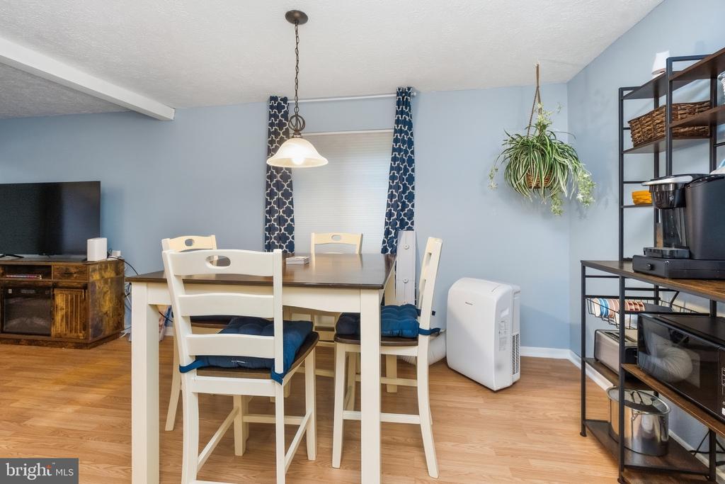 1724 MOSSER ROAD Unit: 8