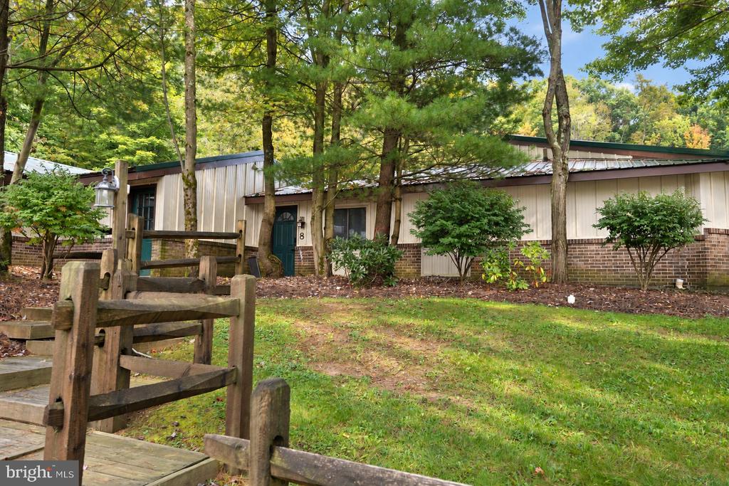 1724 MOSSER ROAD Unit: 8