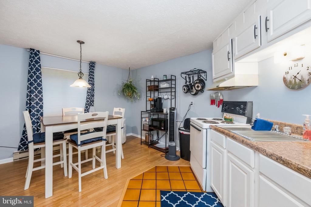 1724 MOSSER ROAD Unit: 8