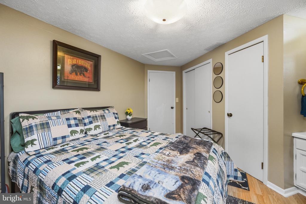1724 MOSSER ROAD Unit: 8