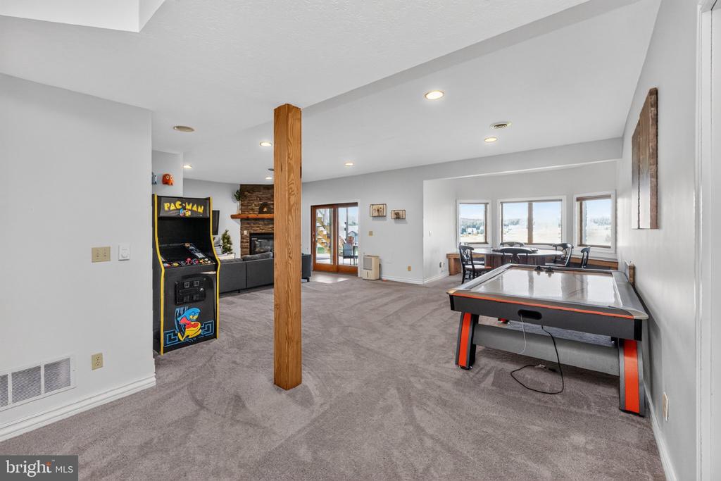 64 POND COURT