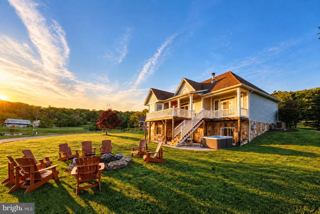 64 POND COURT