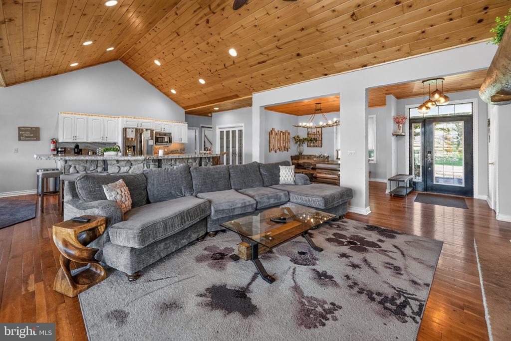 64 POND COURT