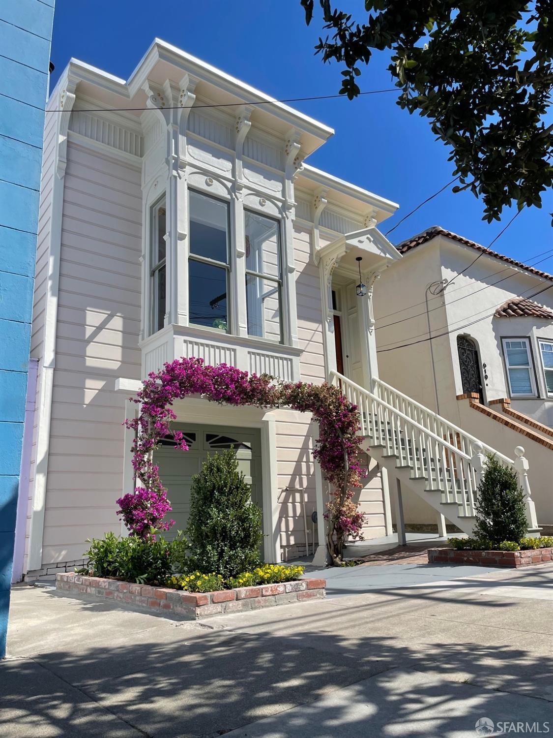 617 York Street