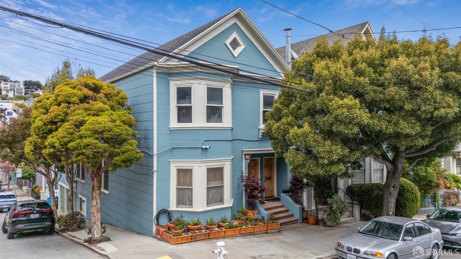 96 Caselli Avenue
