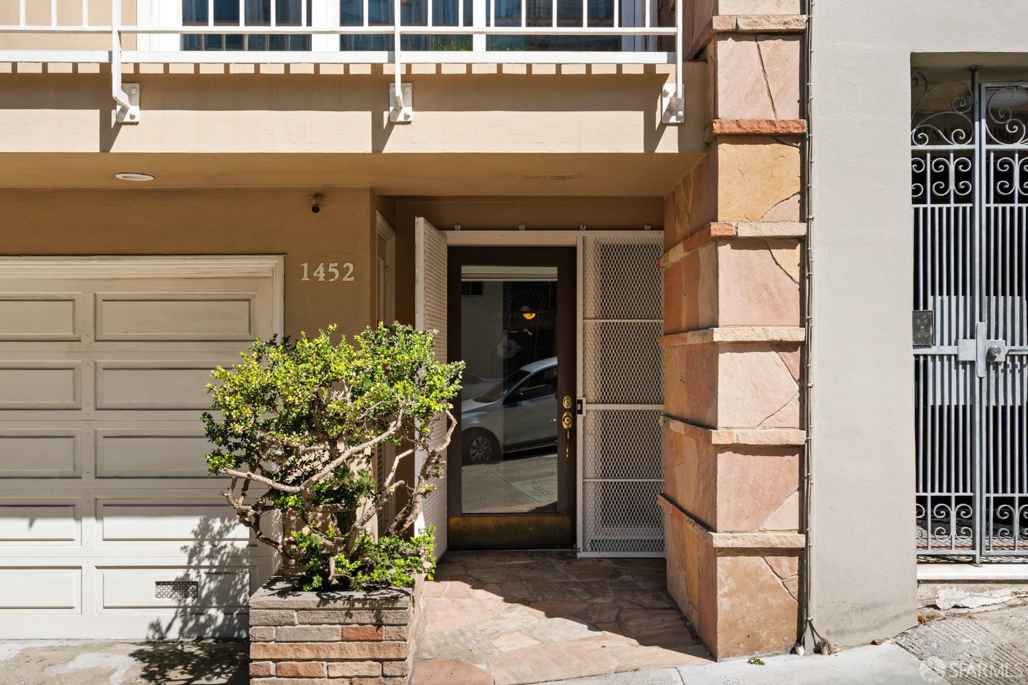 1452 Jones Street