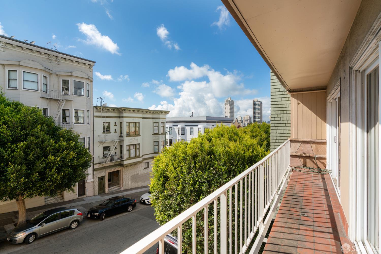 1452 Jones Street