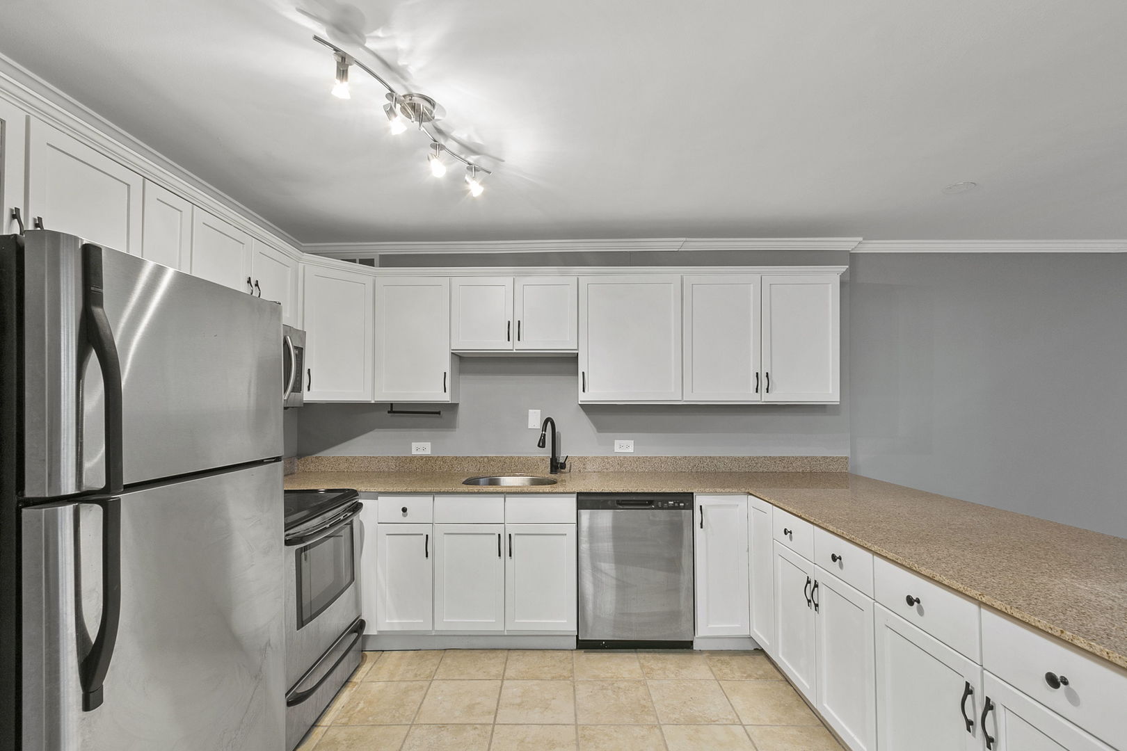 1360 N Sandburg Terrace Unit: 2503C