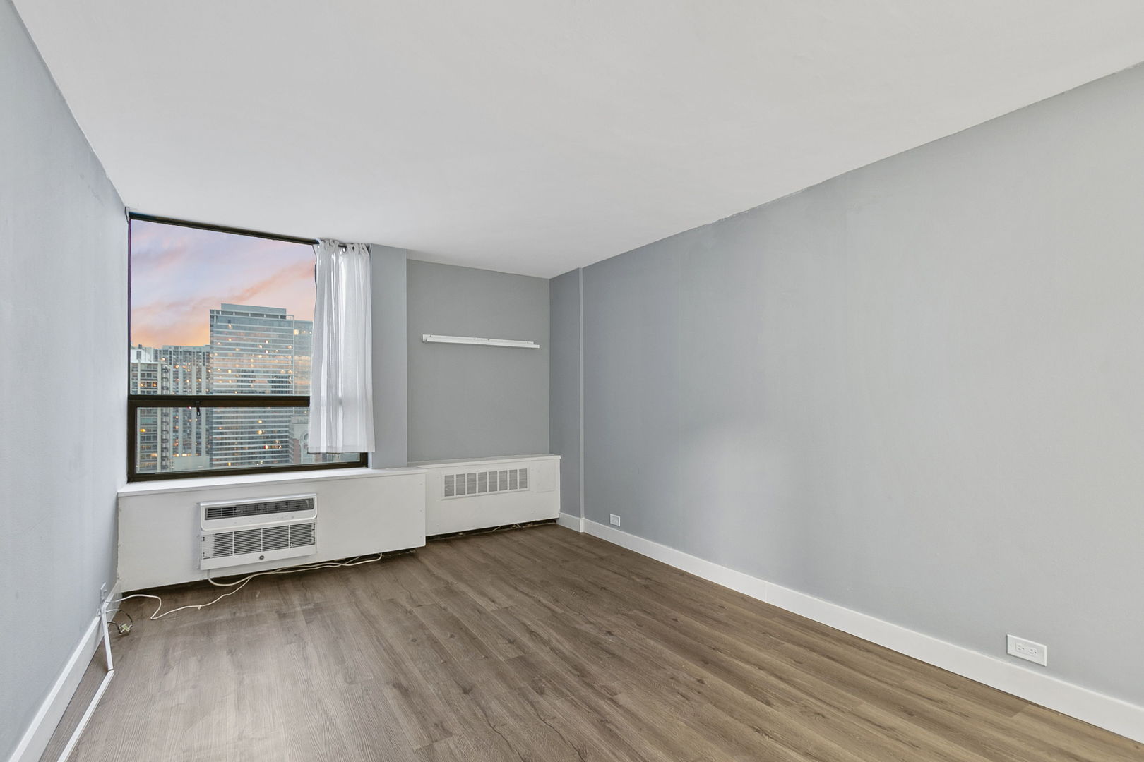 1360 N Sandburg Terrace Unit: 2503C