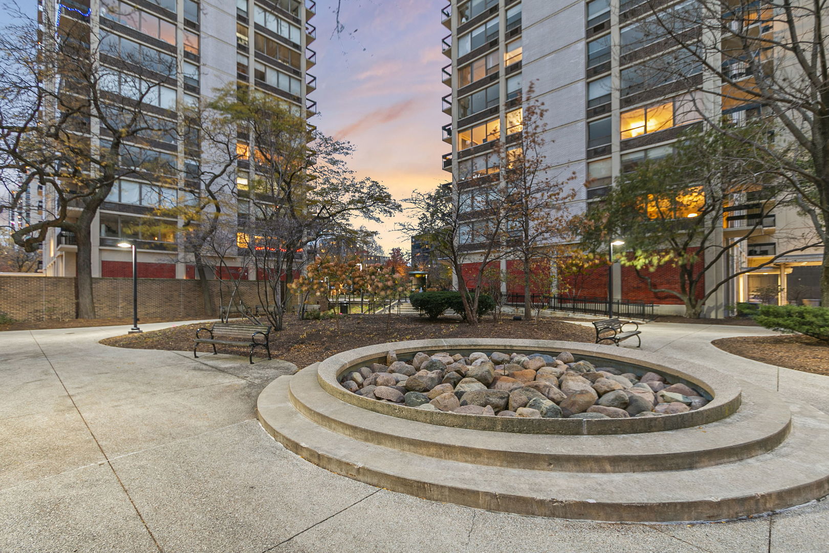 1360 N Sandburg Terrace Unit: 2503C