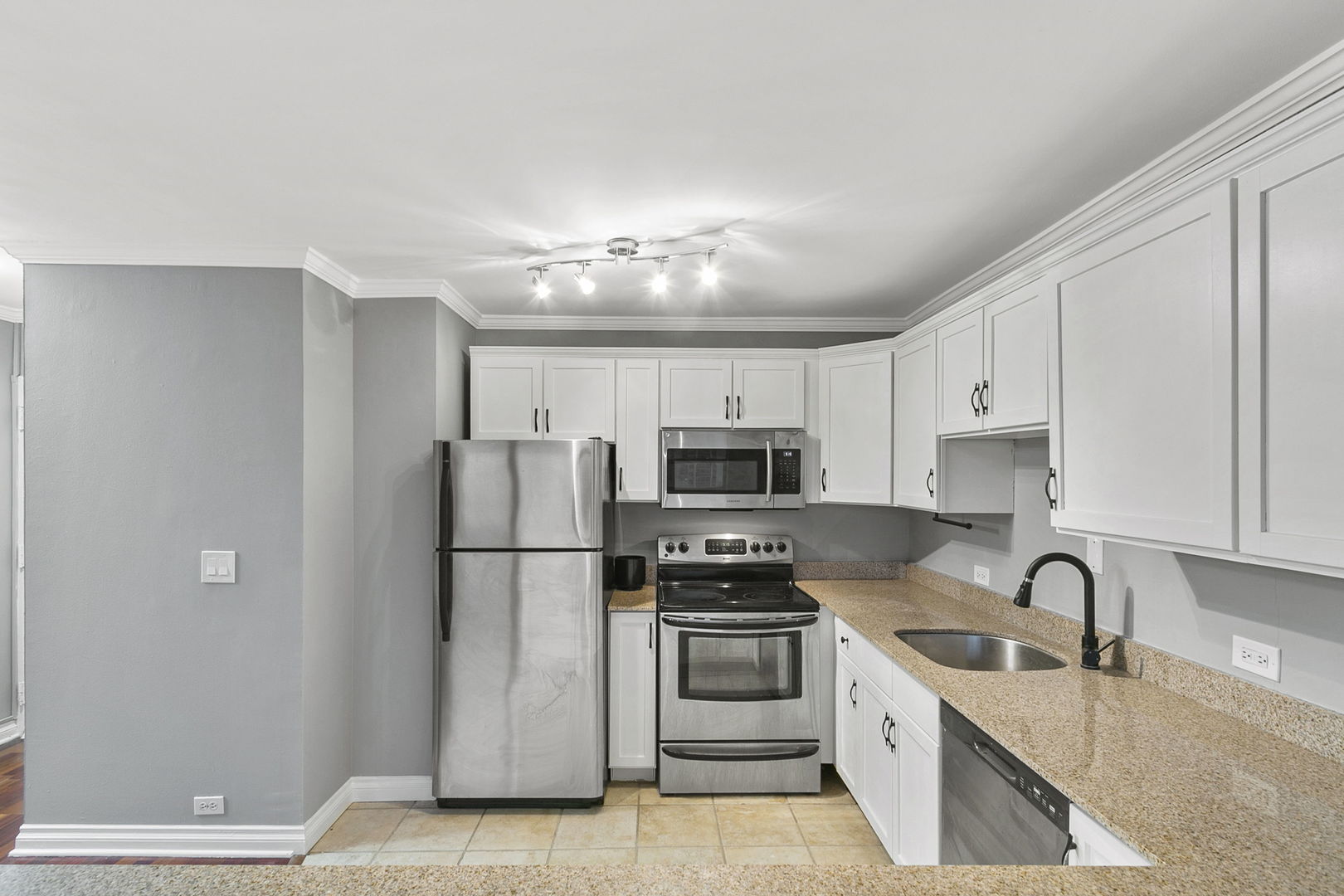 1360 N Sandburg Terrace Unit: 2503C