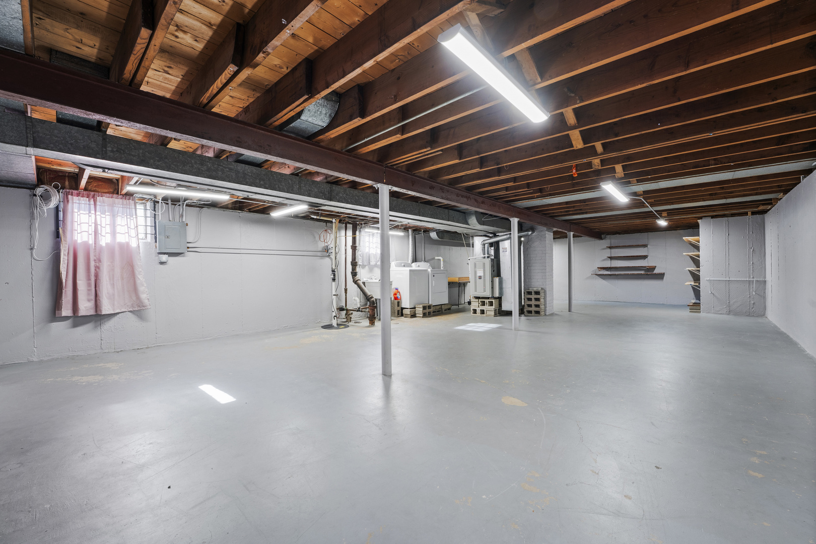 200 S Roselle Road