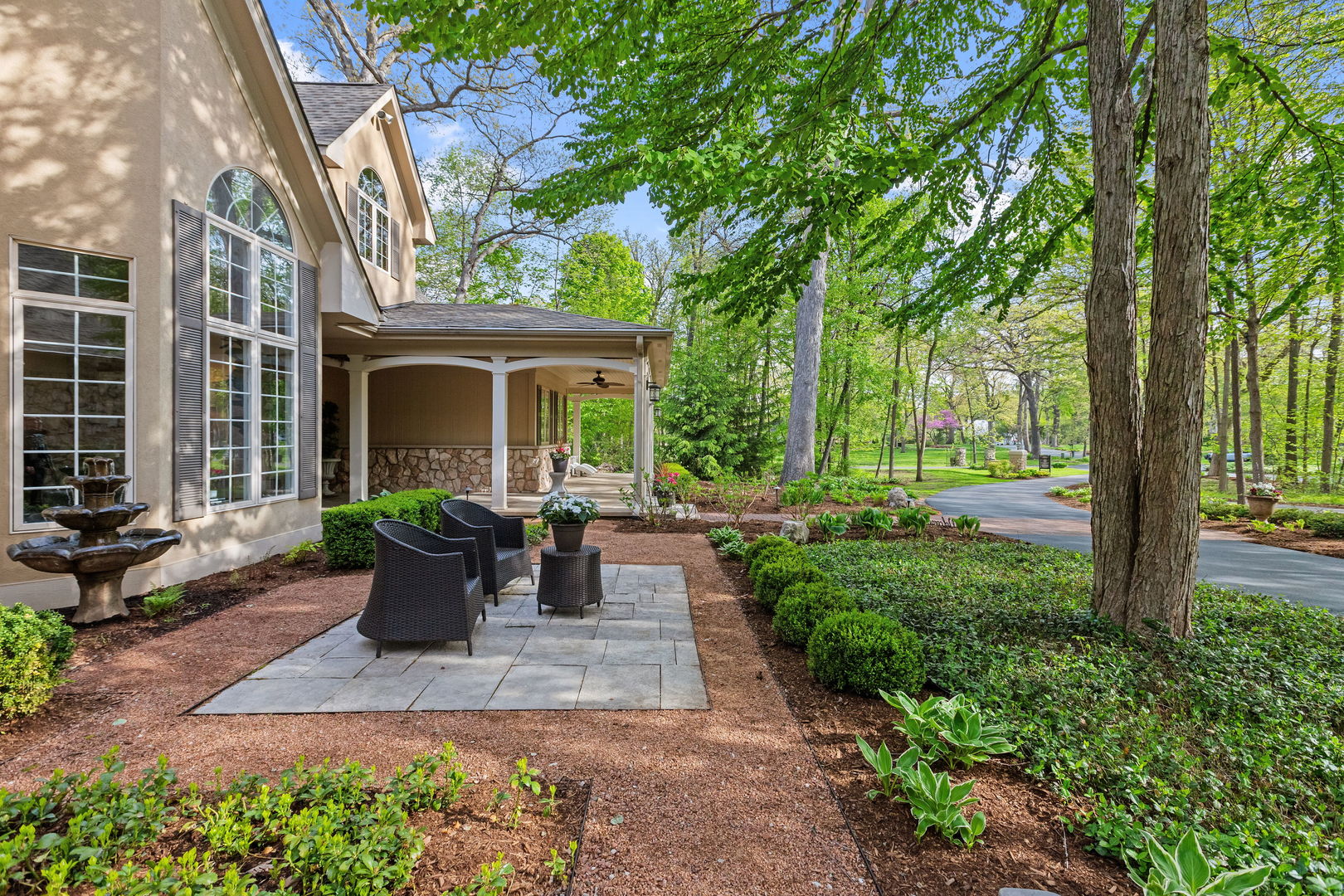 2S546 Heaton Drive