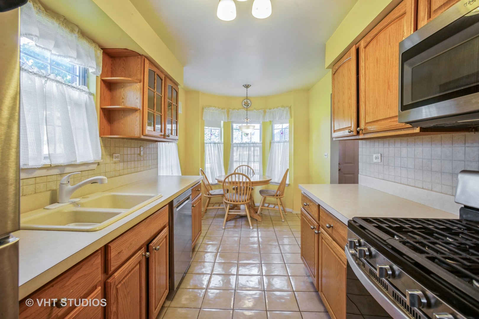 241 Green Knoll Lane Unit: 241