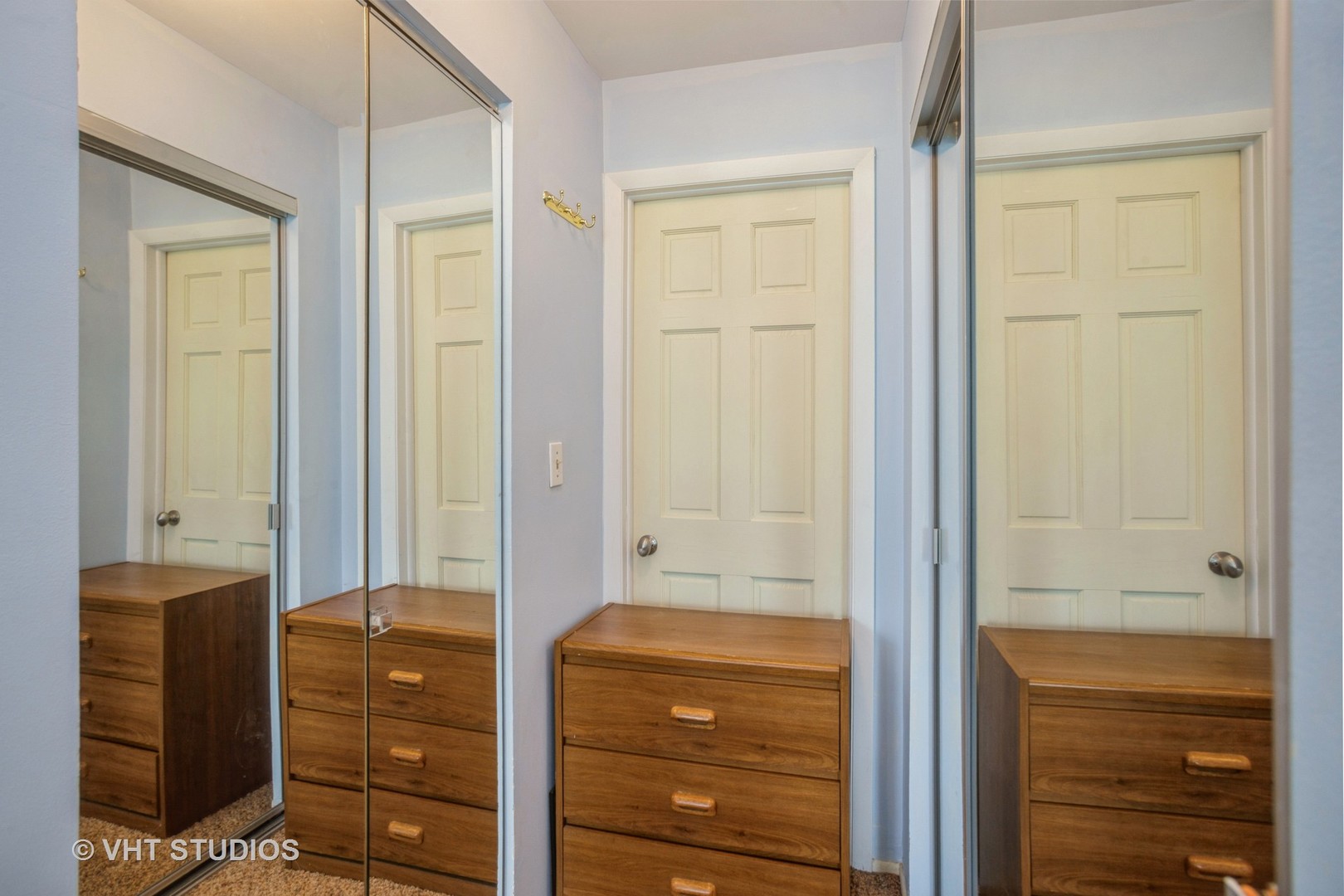 241 Green Knoll Lane Unit: 241