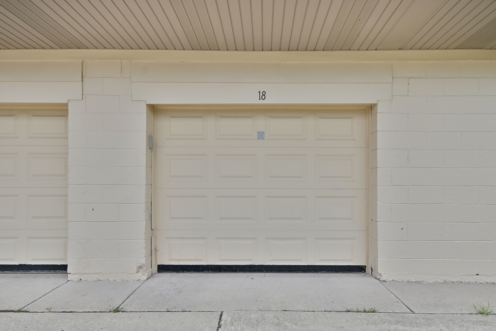 960 Beau Drive Unit: 205
